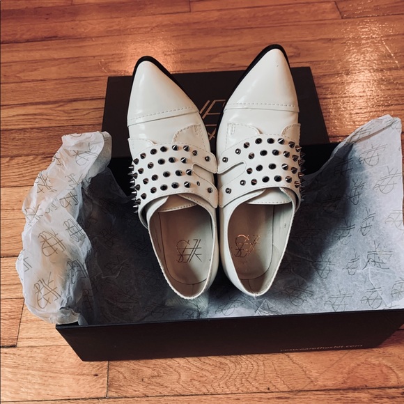 Yes Shoes “Falcon” Spiked Oxford - Picture 8 of 9